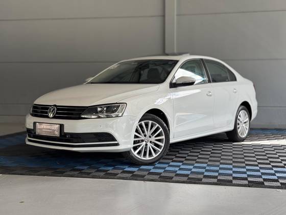 VOLKSWAGEN JETTA 2.0 COMFORTLINE FLEX 4P TIPTRONIC